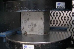 Cube concrete break test