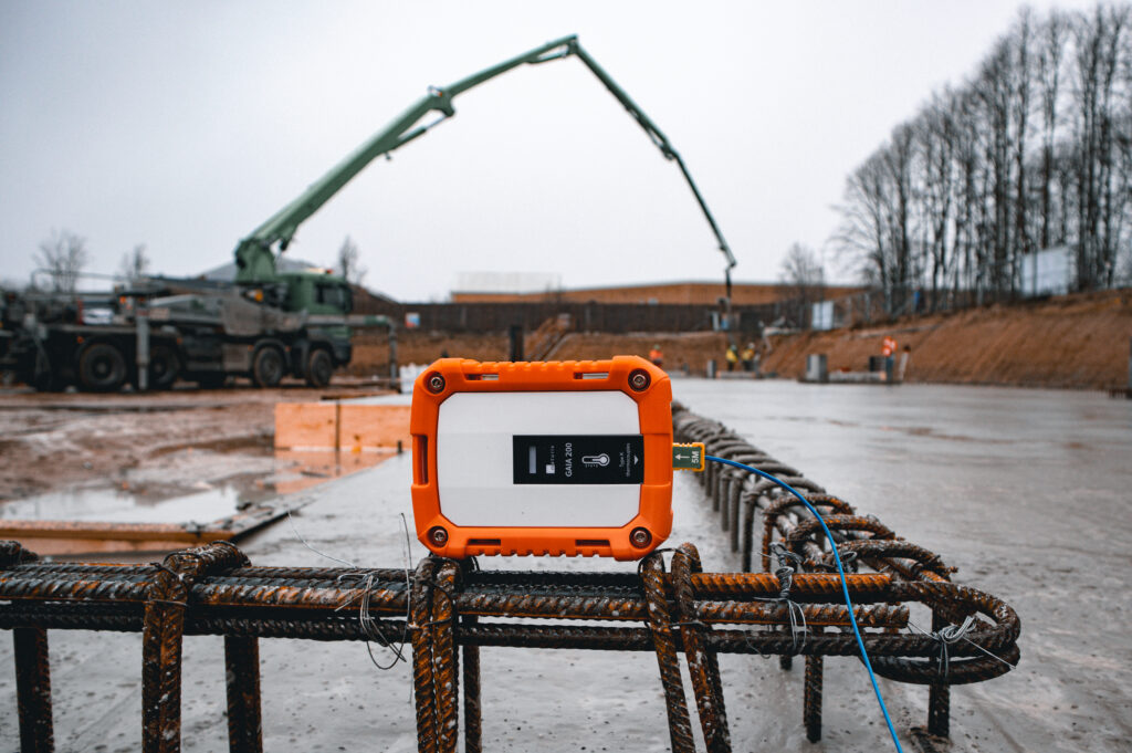 Maturix GAIA200 concrete sensor placed in a construction site
